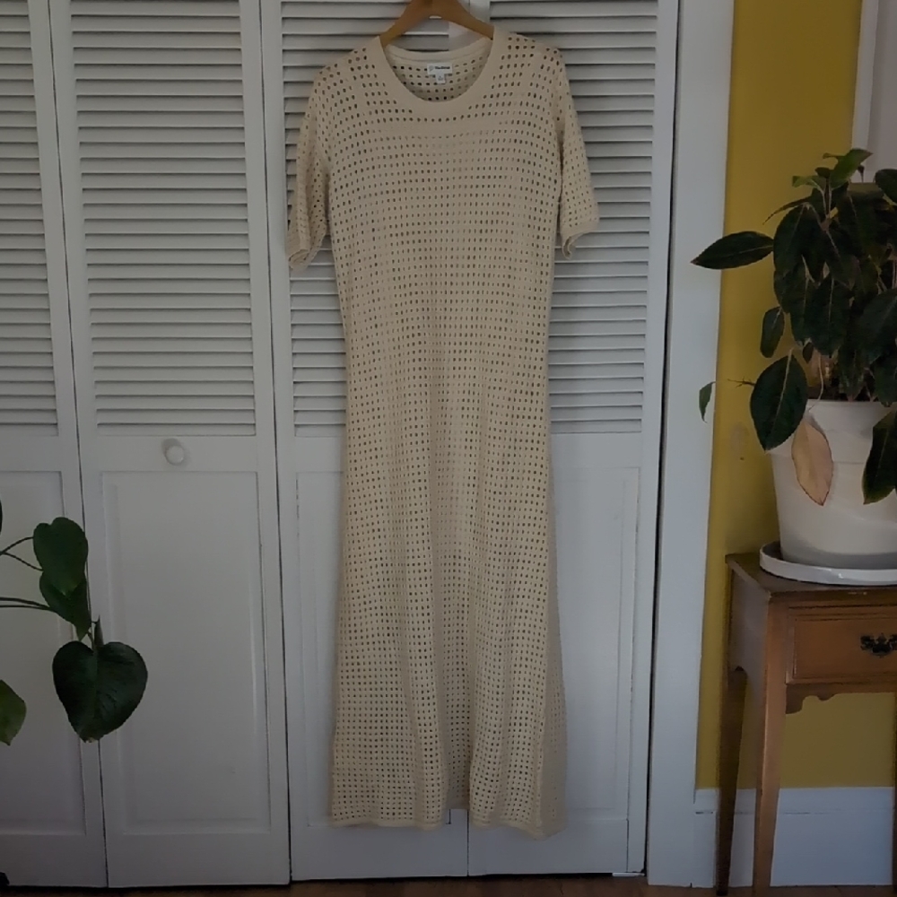 Elegant Cream Knit Dress